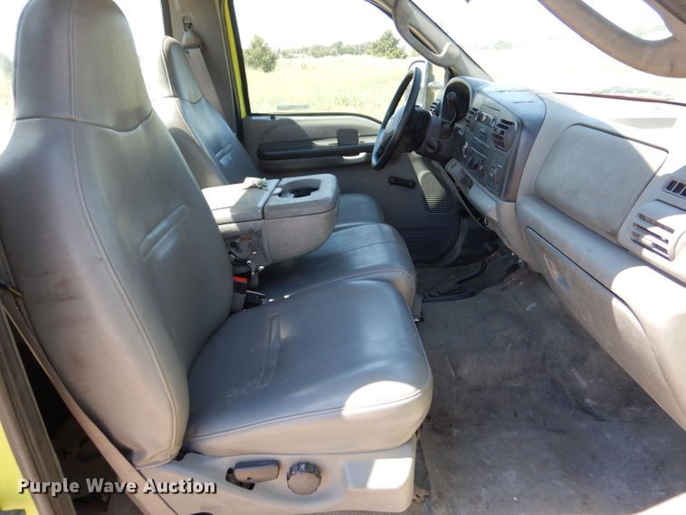 image for item LB9887 2007 Ford F550  truck cab and chassis