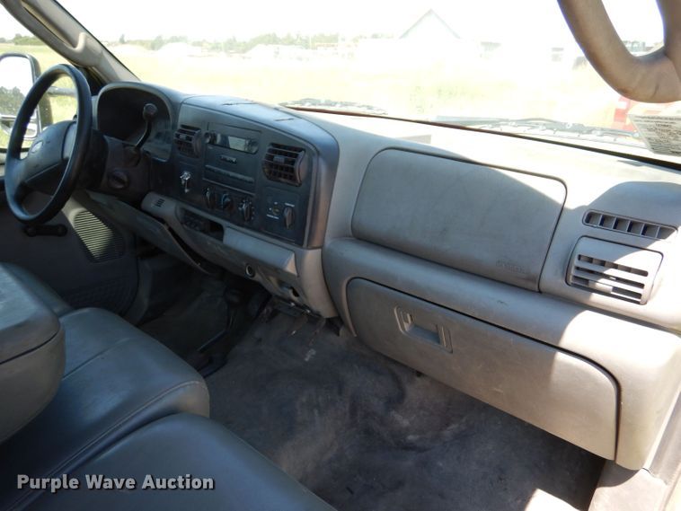 image for item LB9887 2007 Ford F550  truck cab and chassis