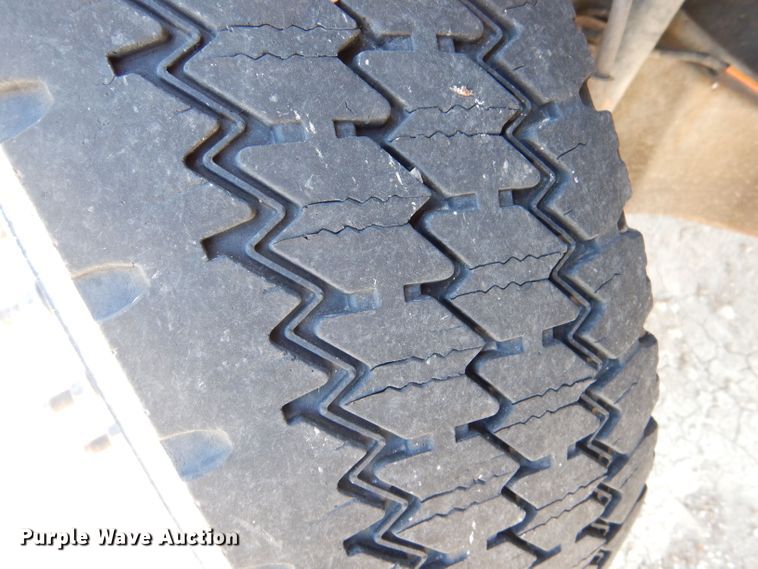 image for item LB9887 2007 Ford F550  truck cab and chassis