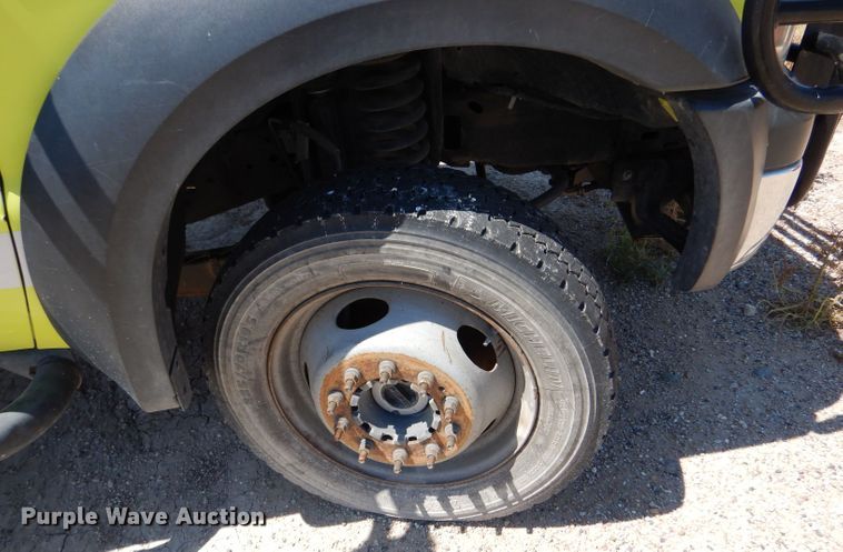 image for item LB9887 2007 Ford F550  truck cab and chassis