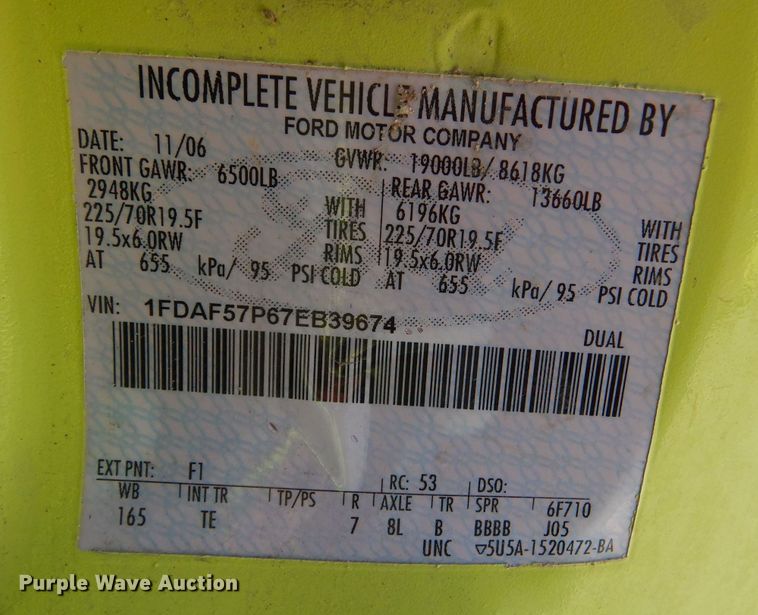 image for item LB9887 2007 Ford F550  truck cab and chassis