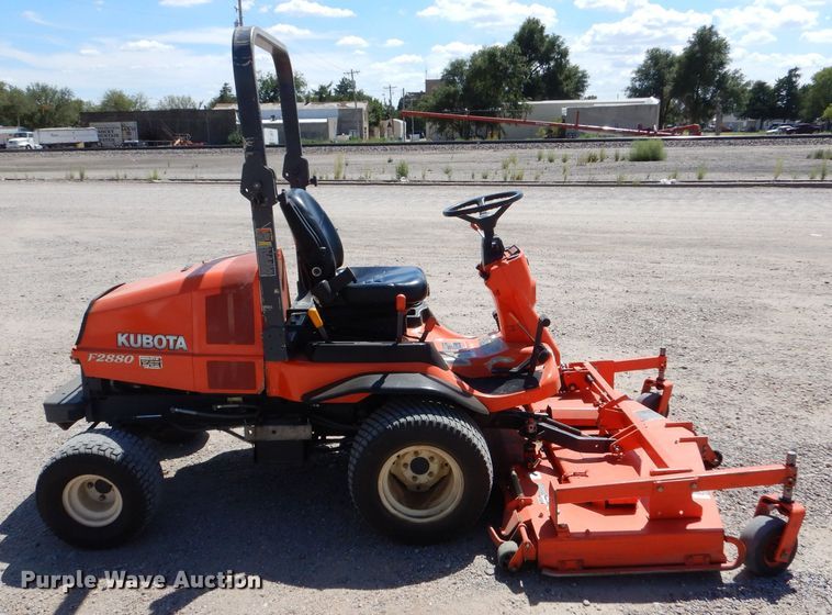 image for item LB9945 Kubota F2880  lawn mower
