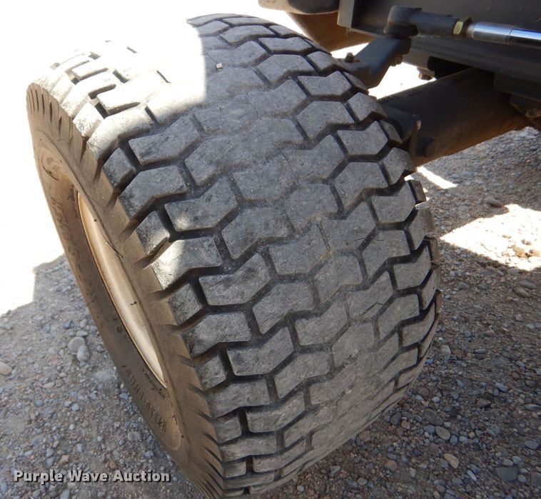 image for item LB9945 Kubota F2880  lawn mower