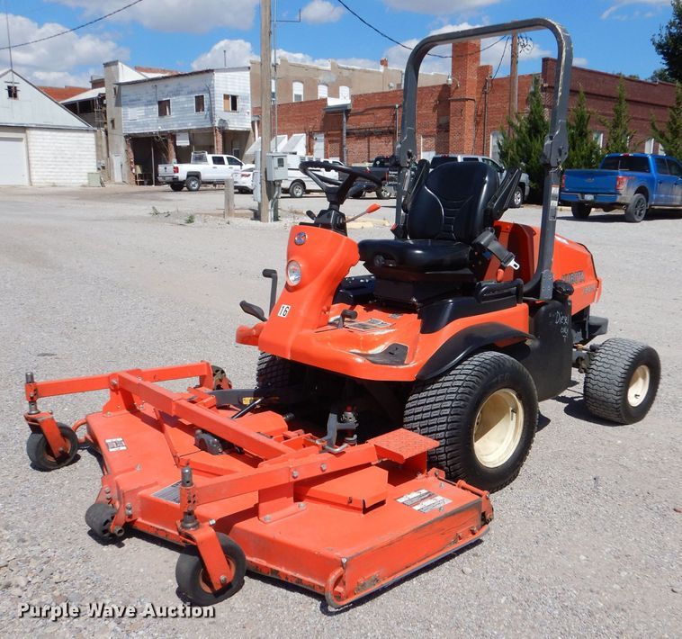 Kubota F3080 lawn mower in Cimarron, KS Item LB9946 sold Purple Wave