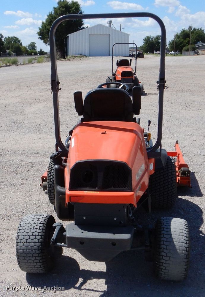 image for item LB9946 Kubota F3080  lawn mower