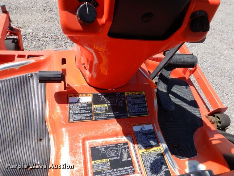 image for item LB9946 Kubota F3080  lawn mower