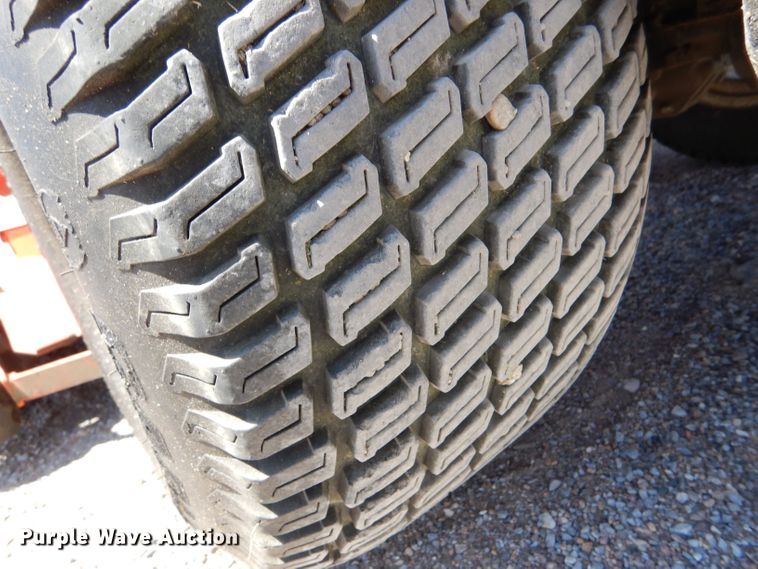 image for item LB9946 Kubota F3080  lawn mower