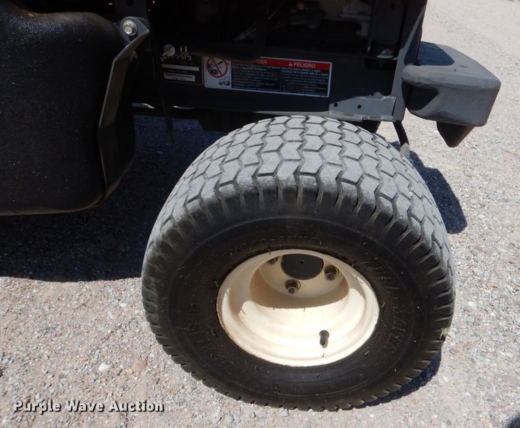 image for item LB9946 Kubota F3080  lawn mower