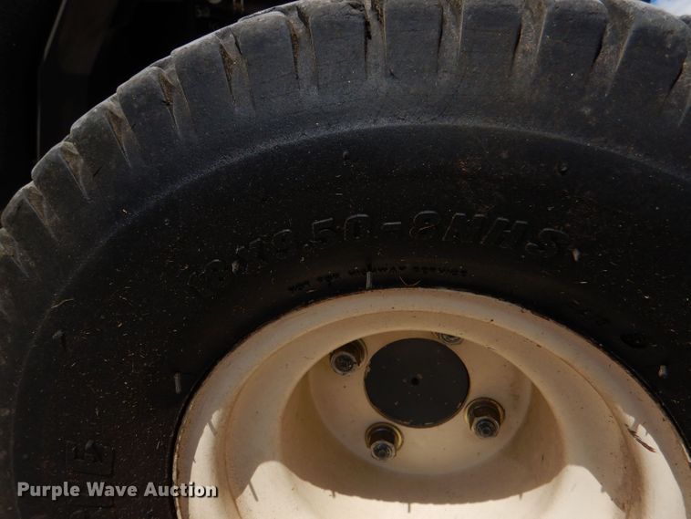 image for item LB9946 Kubota F3080  lawn mower