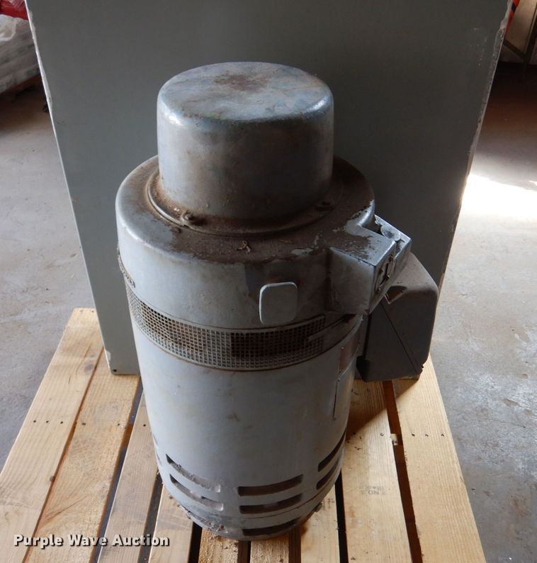 image for item LB9947 General Electric 5K6267XH106A  electric motor