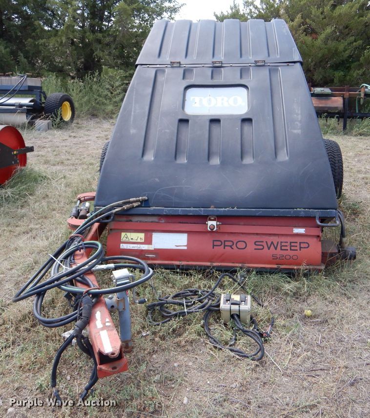 image for item LB9950 Toro Pro Sweep 5200  sweeper