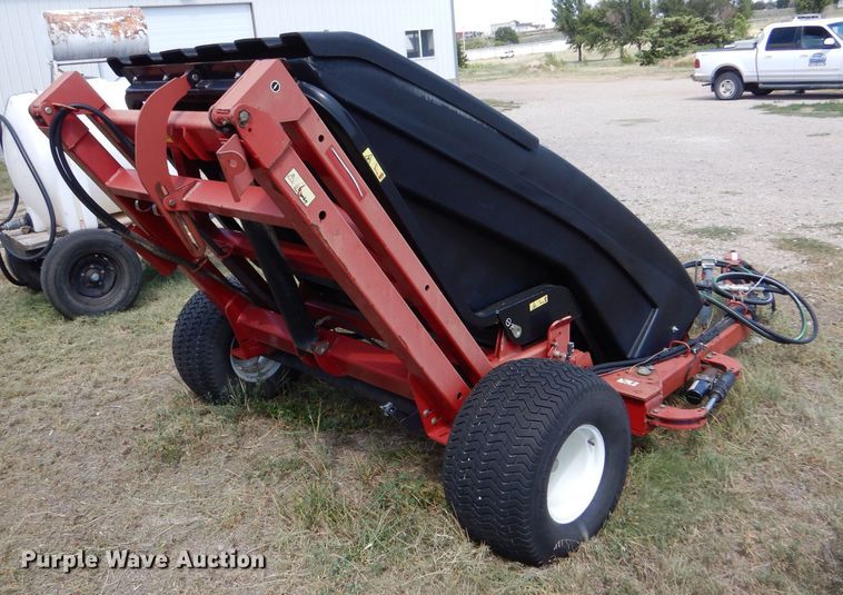 image for item LB9950 Toro Pro Sweep 5200  sweeper