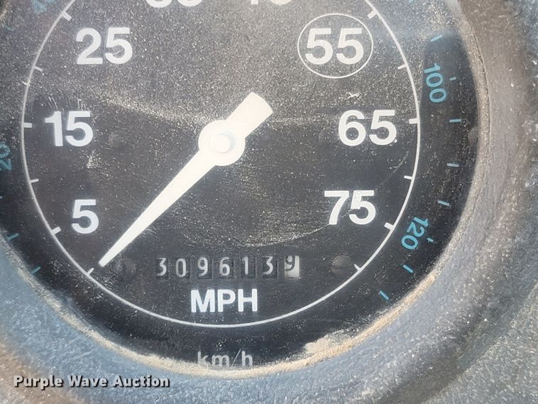 image for item LM9662 1989 Ford L8000  semi truck