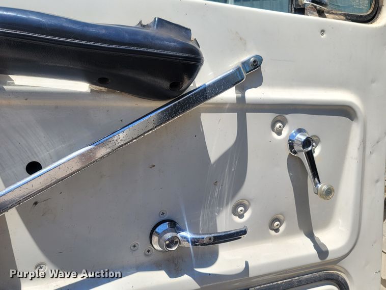 image for item LM9662 1989 Ford L8000  semi truck