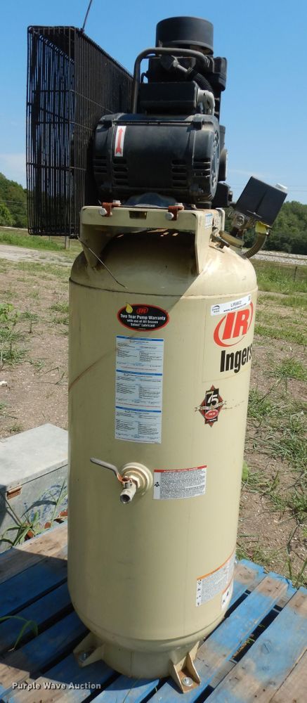 image for item LR9802 Ingersoll Rand TS4L5  air compressor