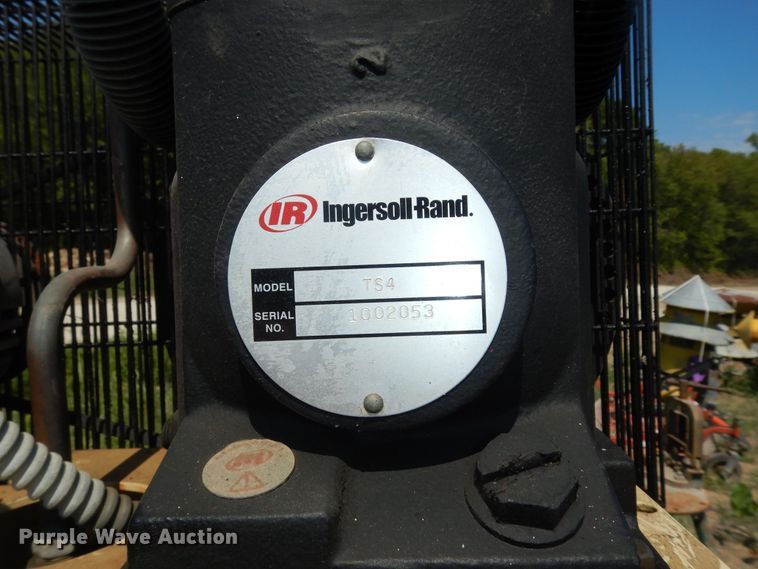 image for item LR9802 Ingersoll Rand TS4L5  air compressor