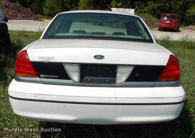 image for item LR9806 1999 Ford Crown Victoria Police Interceptor