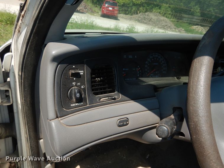 image for item LR9806 1999 Ford Crown Victoria Police Interceptor