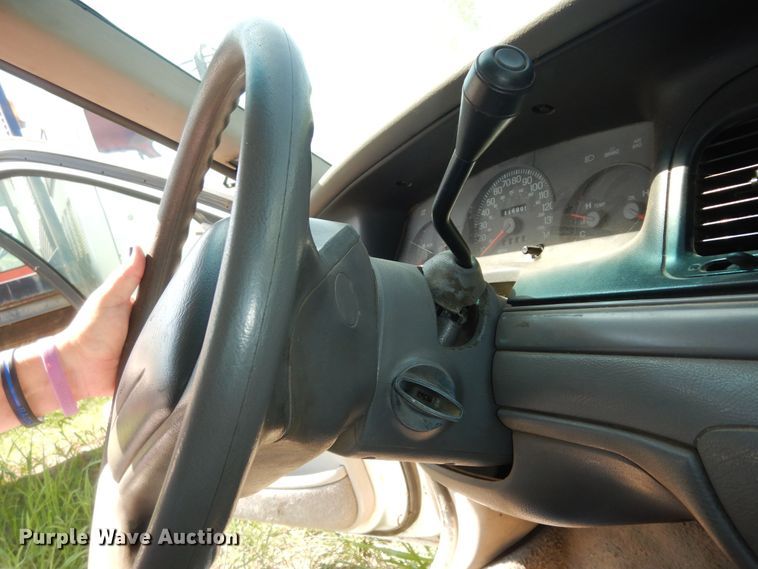 image for item LR9806 1999 Ford Crown Victoria Police Interceptor