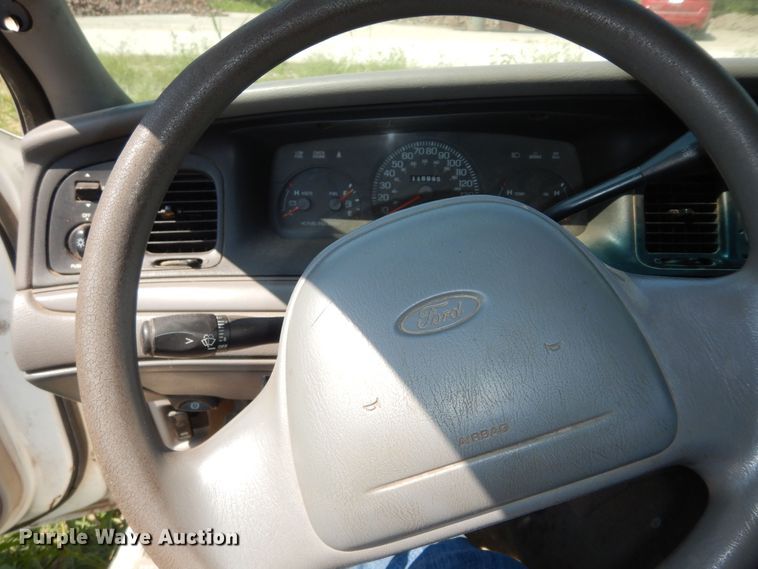 image for item LR9806 1999 Ford Crown Victoria Police Interceptor