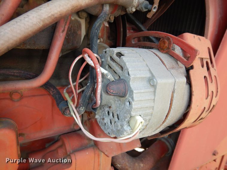 image for item LR9807 1980 International 886  tractor