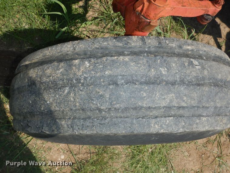 image for item LR9807 1980 International 886  tractor