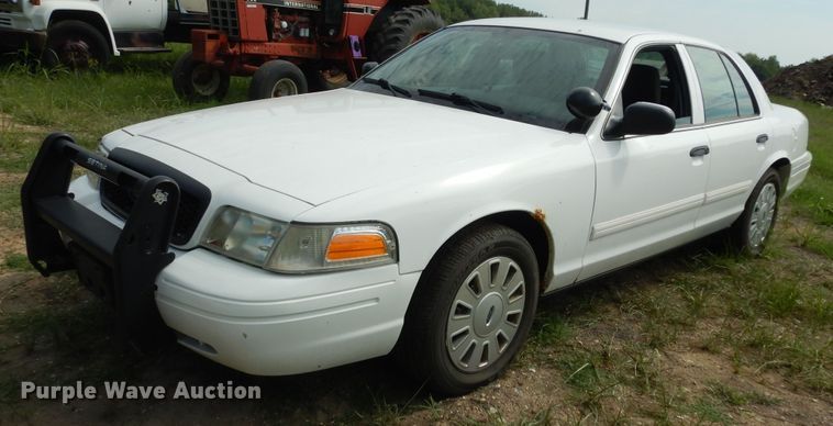 image for item LR9809 2011 Ford Crown Victoria Police Interceptor