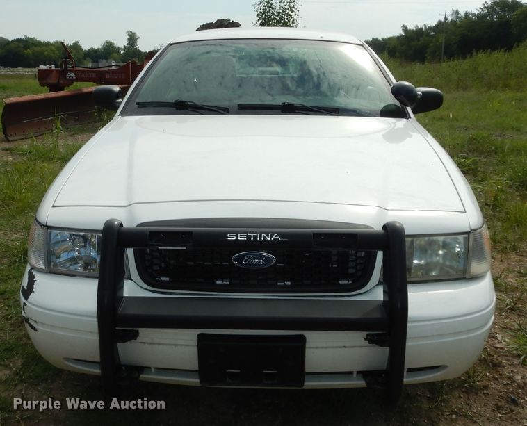 image for item LR9809 2011 Ford Crown Victoria Police Interceptor