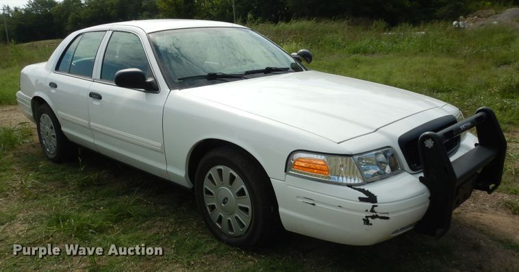 image for item LR9809 2011 Ford Crown Victoria Police Interceptor