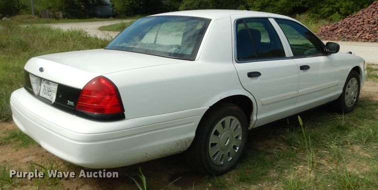 image for item LR9809 2011 Ford Crown Victoria Police Interceptor