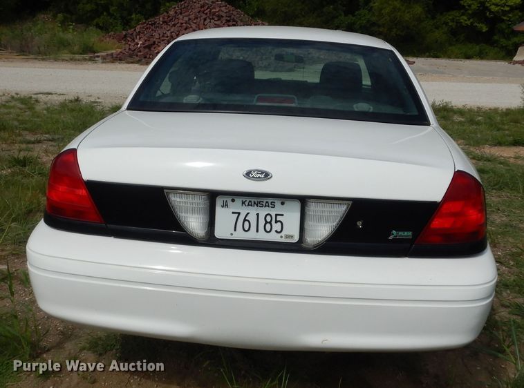 image for item LR9809 2011 Ford Crown Victoria Police Interceptor