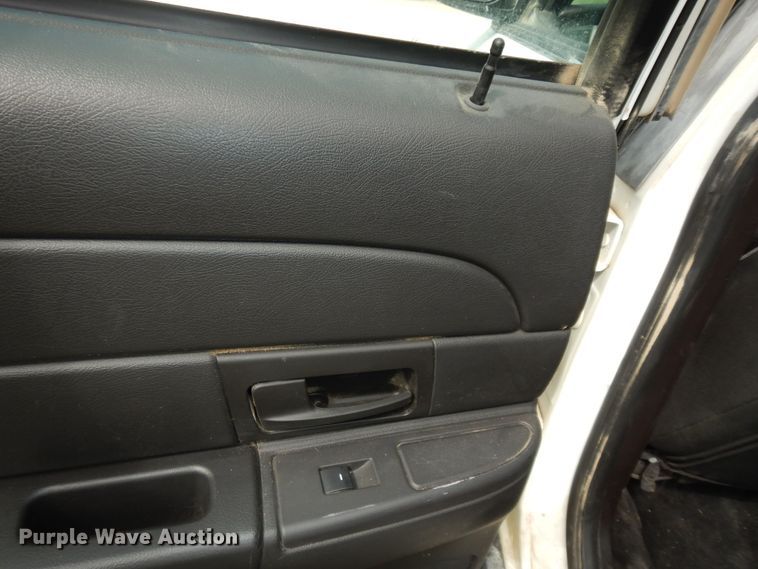 image for item LR9809 2011 Ford Crown Victoria Police Interceptor