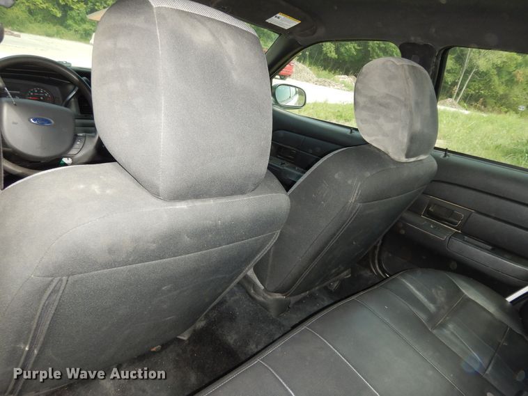 image for item LR9809 2011 Ford Crown Victoria Police Interceptor