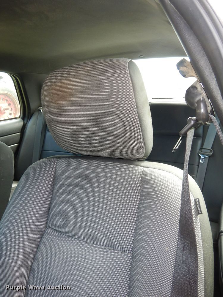 image for item LR9809 2011 Ford Crown Victoria Police Interceptor