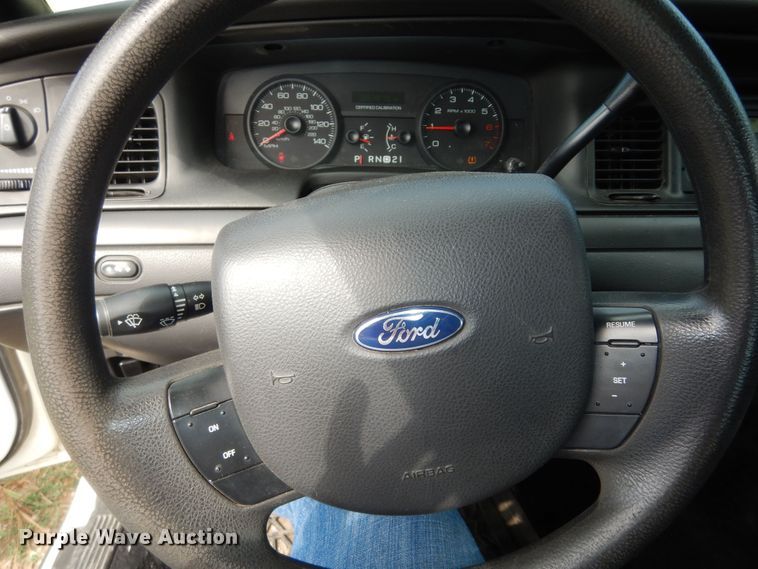 image for item LR9809 2011 Ford Crown Victoria Police Interceptor