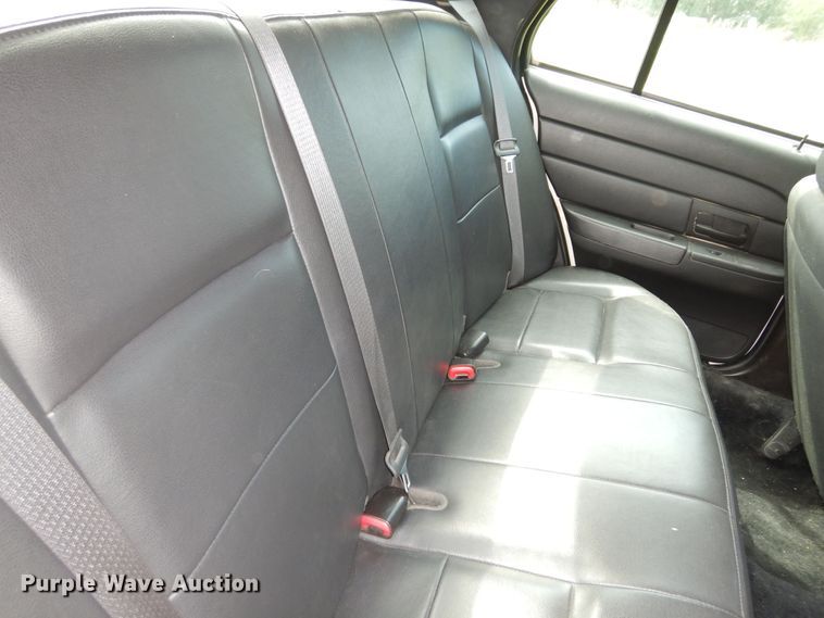 image for item LR9809 2011 Ford Crown Victoria Police Interceptor