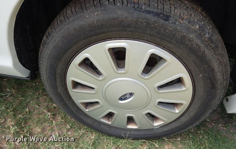 image for item LR9809 2011 Ford Crown Victoria Police Interceptor