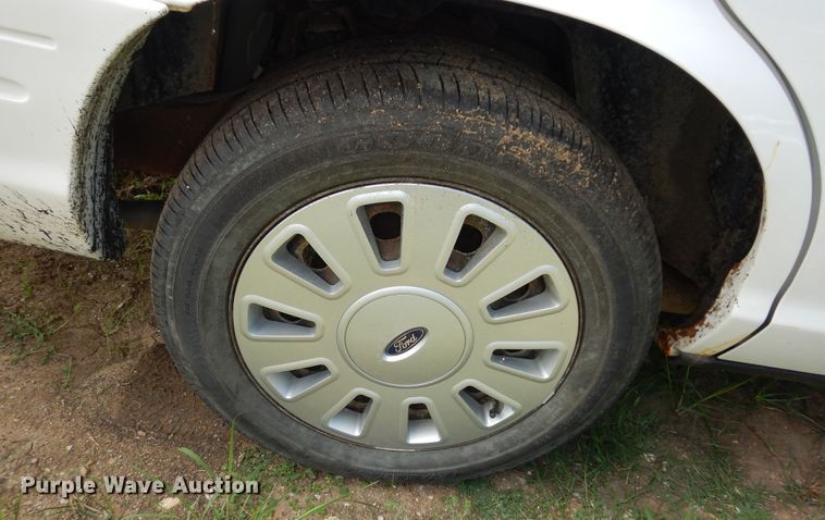 image for item LR9809 2011 Ford Crown Victoria Police Interceptor