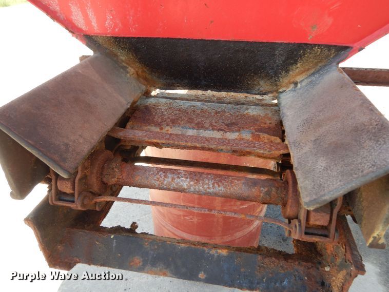 image for item LR9810 Spreader