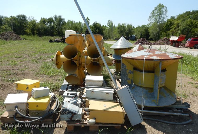 image for item LR9812 (5) tornado sirens