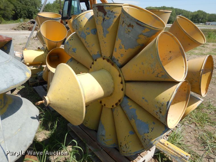 image for item LR9812 (5) tornado sirens