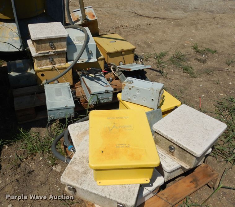 image for item LR9812 (5) tornado sirens