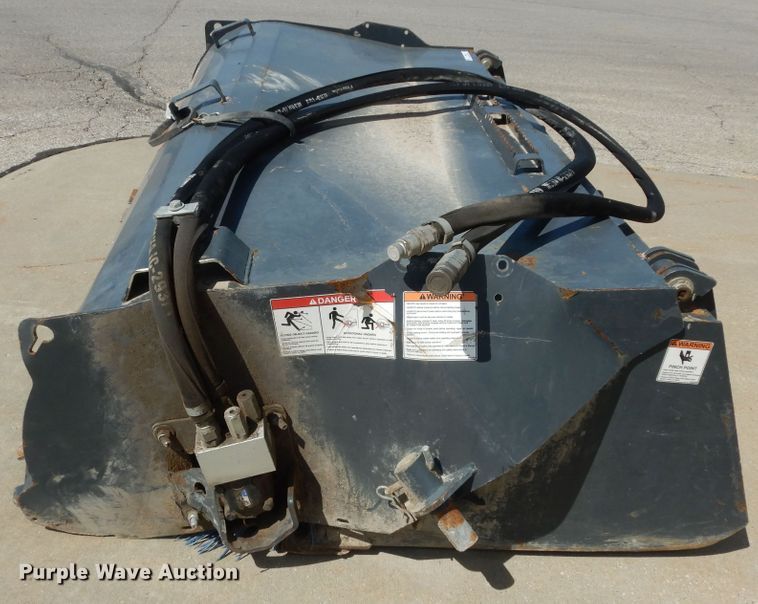 Virnig skid steer sweeper in Olathe, KS Item LR9860 sold Purple Wave