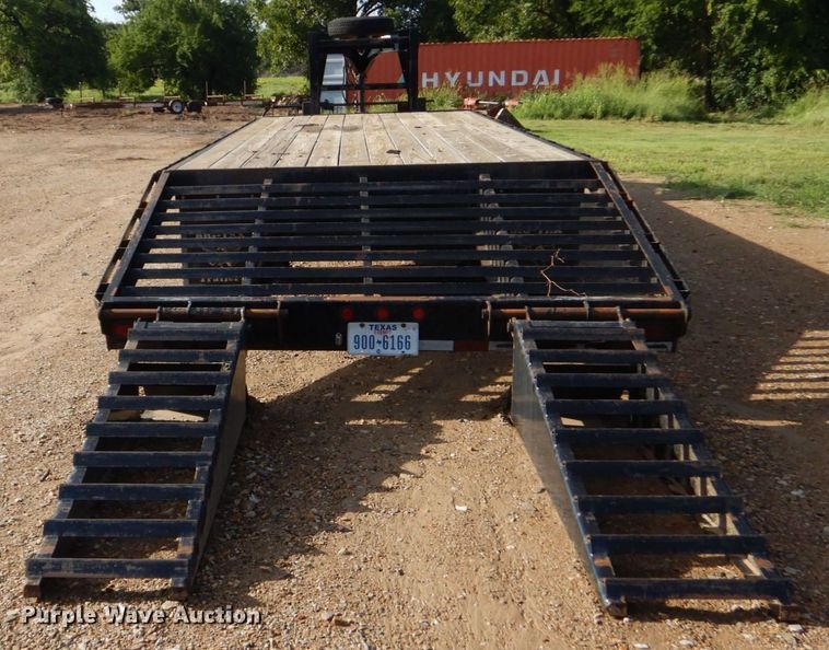 image for item LS9871 2009 Big Tex  equipment trailer