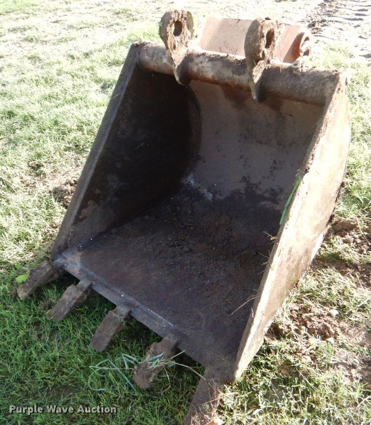 image for item LS9872 30" W backhoe bucket