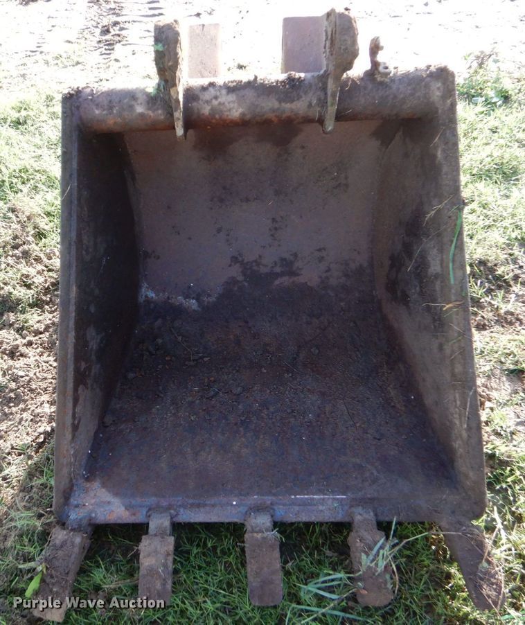 image for item LS9872 30" W backhoe bucket