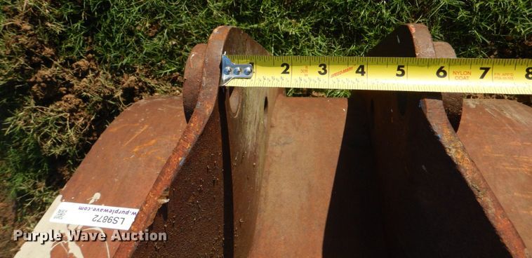 image for item LS9872 30" W backhoe bucket
