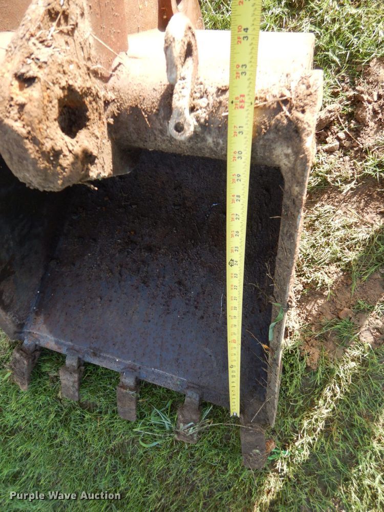 image for item LS9872 30" W backhoe bucket