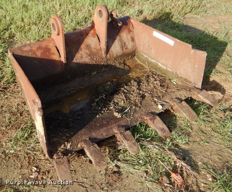 image for item LS9873 35" W backhoe bucket