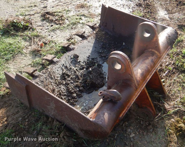 image for item LS9873 35" W backhoe bucket